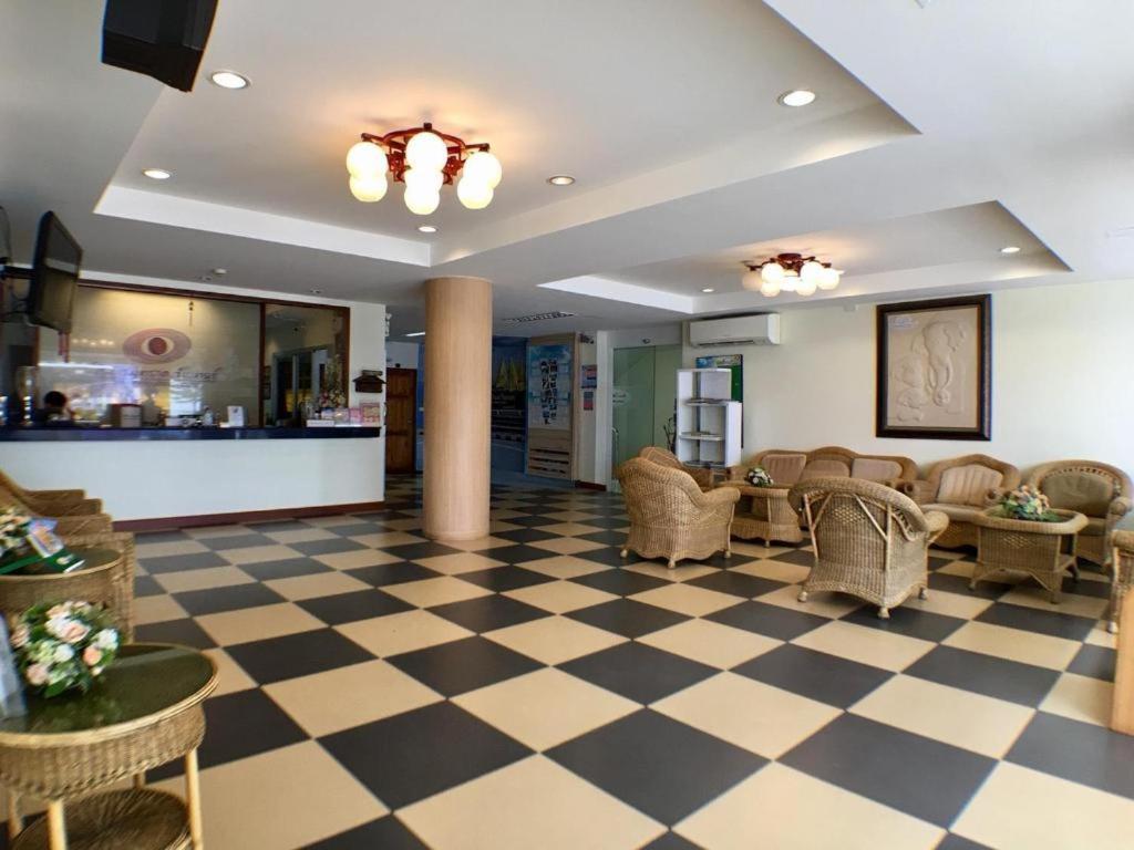 Trat Center Hotel Εξωτερικό φωτογραφία